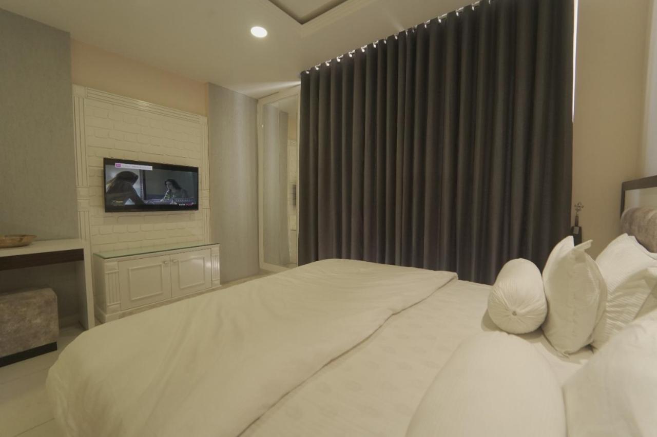 Myst Luxury Stays Zirakpur Exterior photo