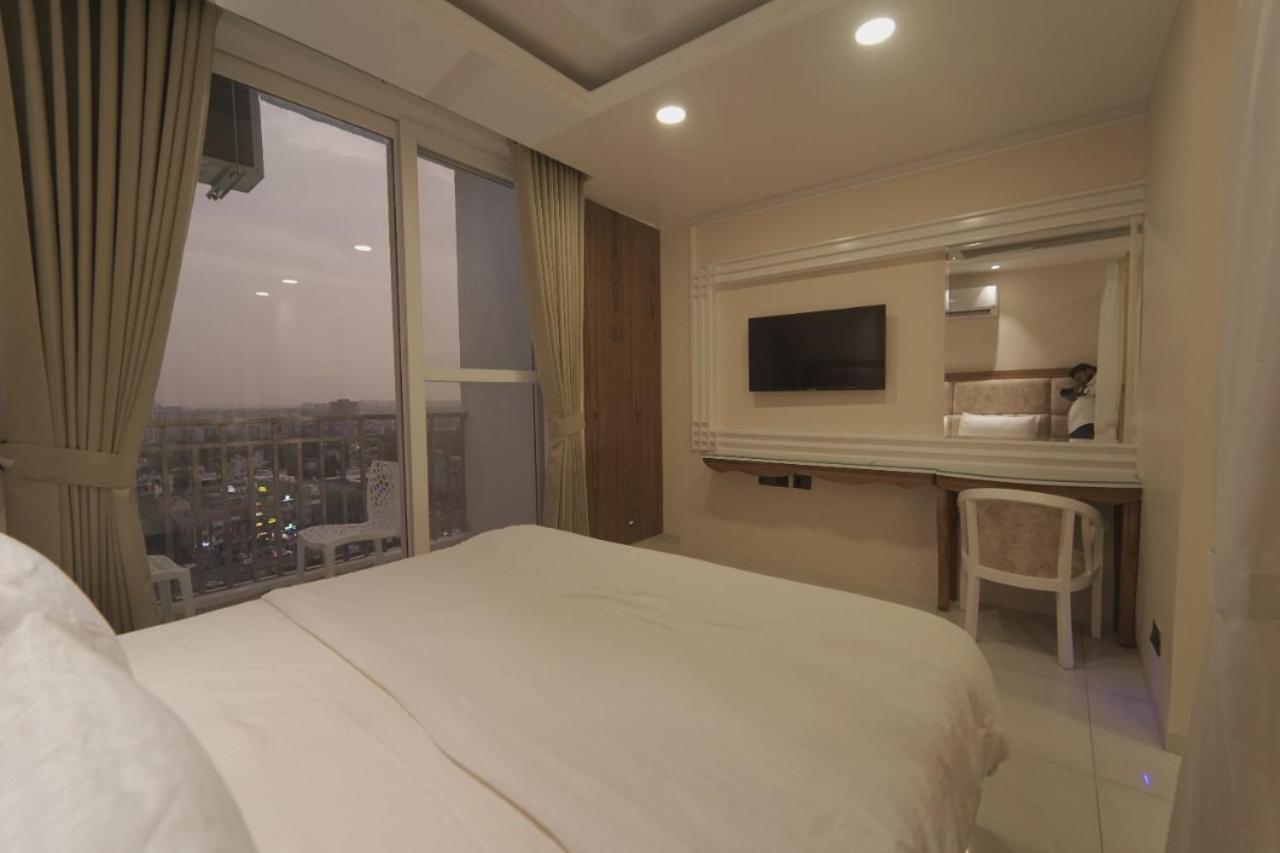 Myst Luxury Stays Zirakpur Exterior photo