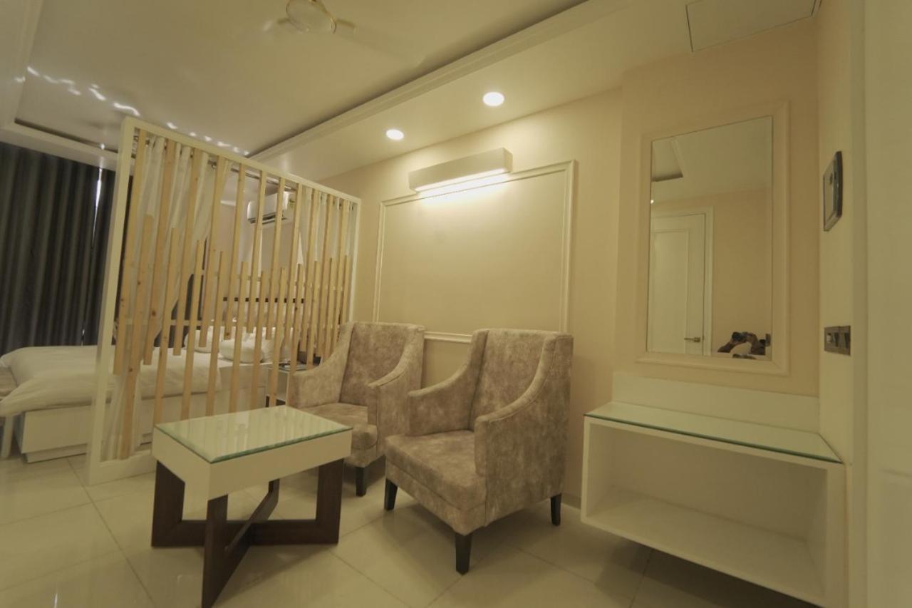 Myst Luxury Stays Zirakpur Exterior photo