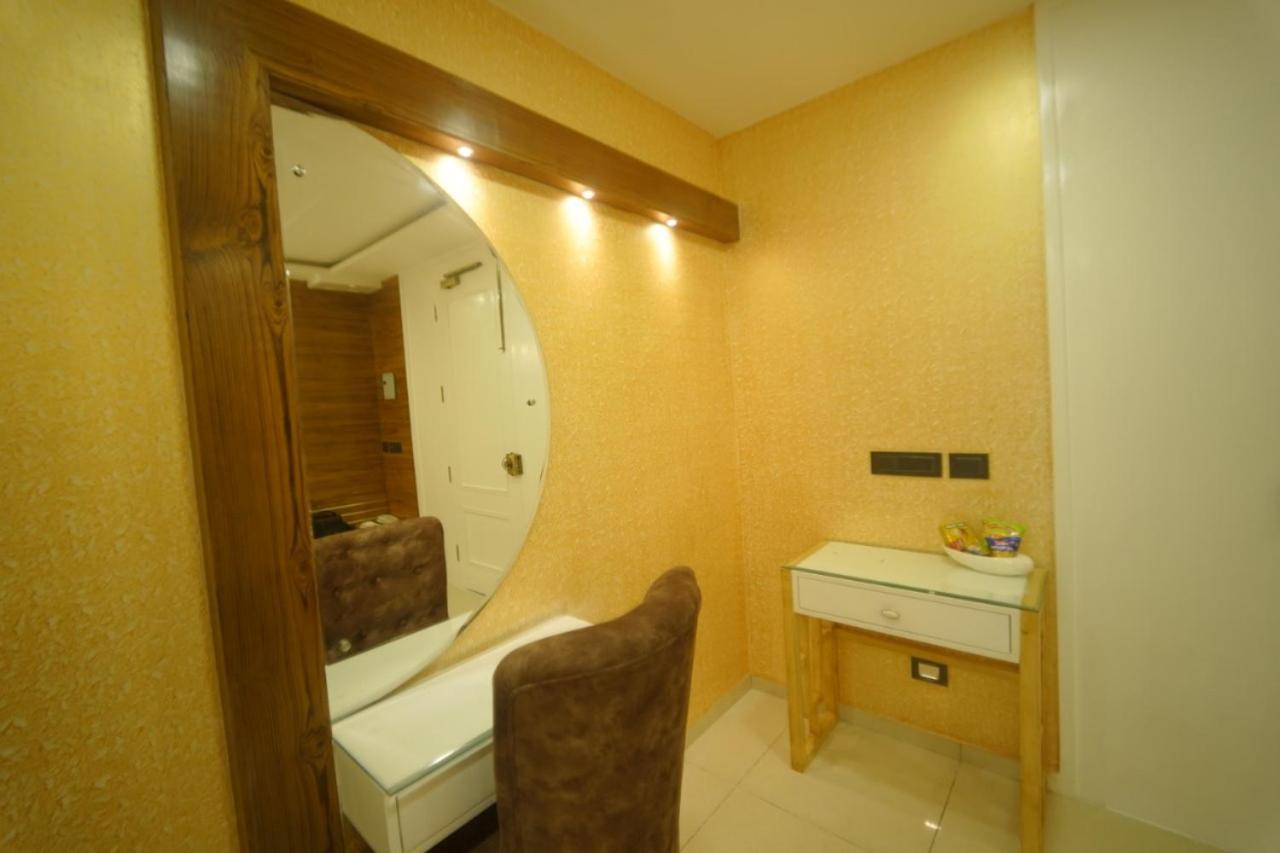Myst Luxury Stays Zirakpur Exterior photo