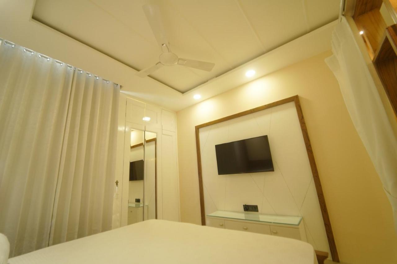 Myst Luxury Stays Zirakpur Exterior photo