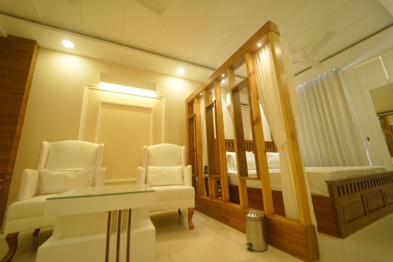 Myst Luxury Stays Zirakpur Exterior photo